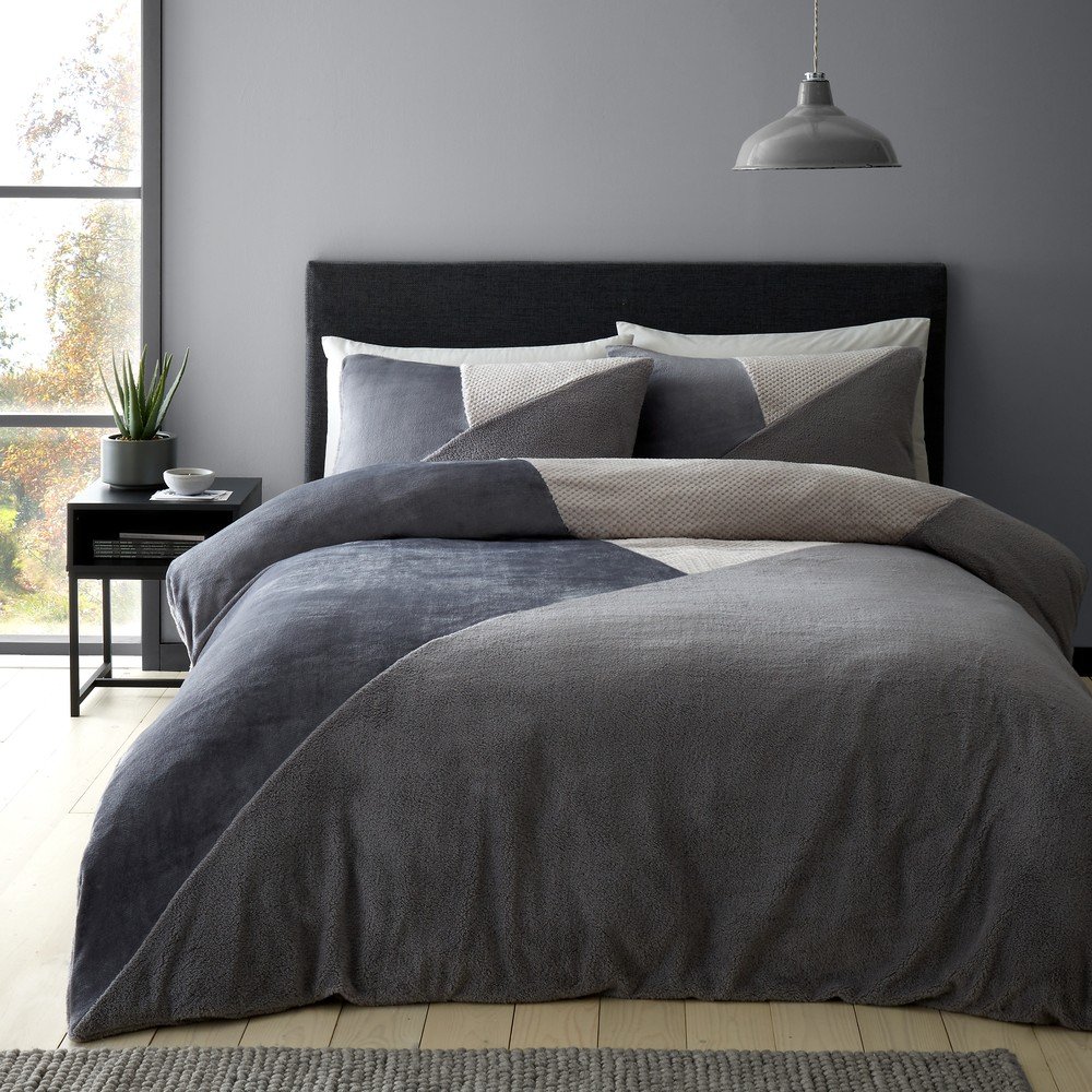 Szürke fleece ágyneműhuzat Cosy Larsson Geo – Catherine Lansfield