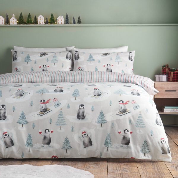 Natúr színű flanel ágyneműhuzat Brushed Christmas Penguins – Catherine Lansfield