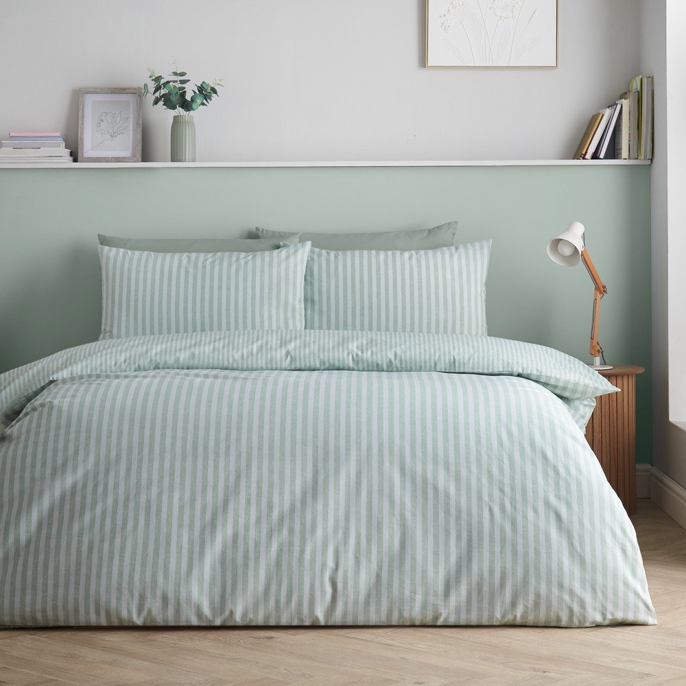 Ágyneműhuzat Epping Textured Stripe – Catherine Lansfield, Zöld