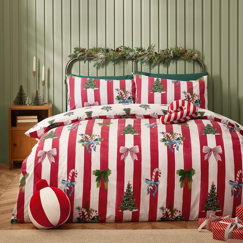 Piros-fehér ágyneműhuzat Christmas Stripe – Catherine Lansfield