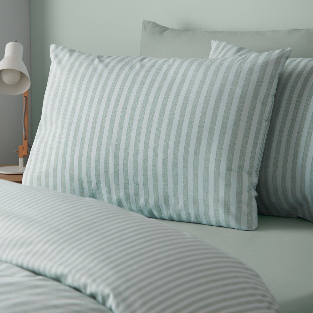 Ágyneműhuzat Epping Textured Stripe – Catherine Lansfield, Zöld