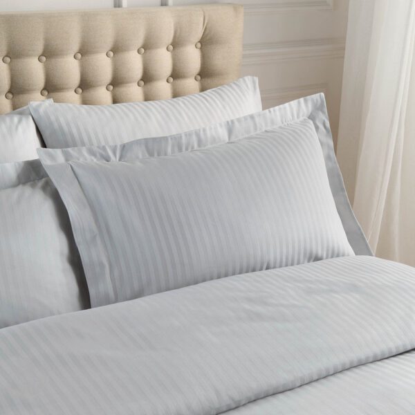 Damaszt párnahuzat szett 2 db-os 50x75 cm Satin Stripe – Catherine Lansfield