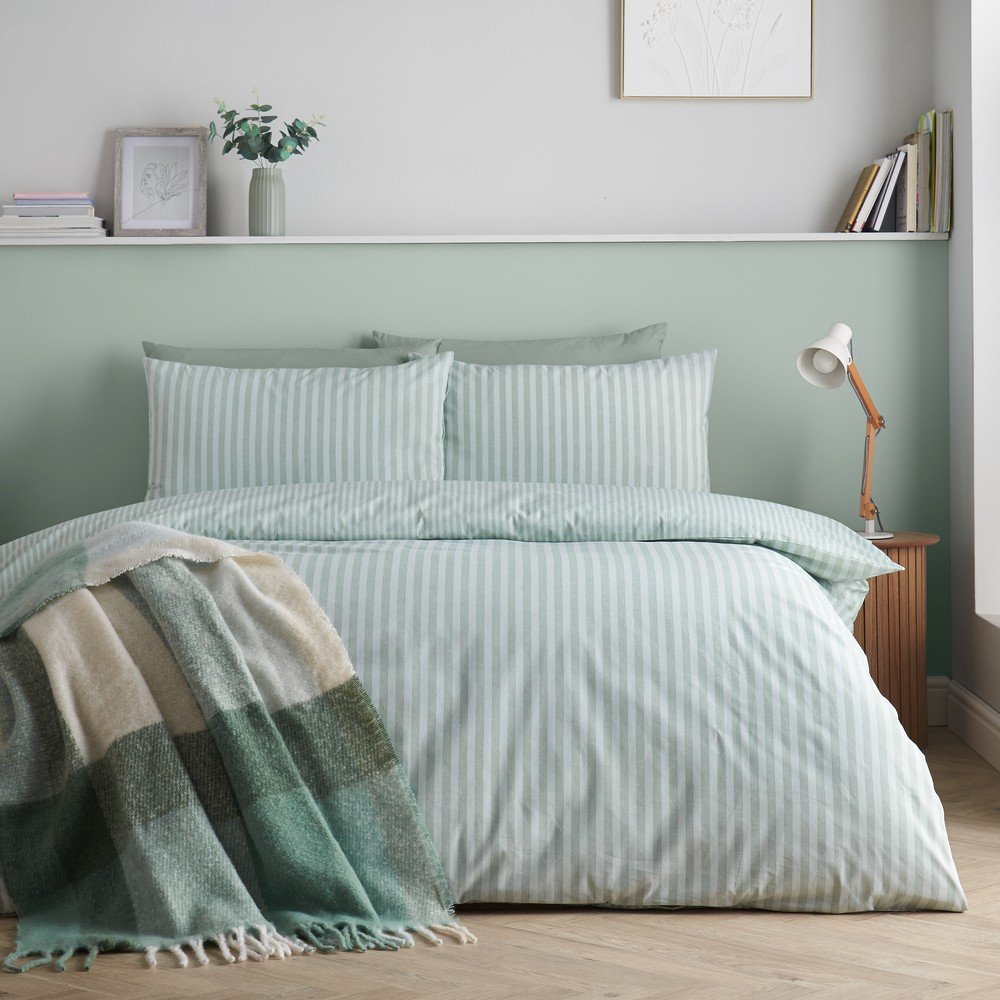 Ágyneműhuzat Epping Textured Stripe – Catherine Lansfield, Zöld