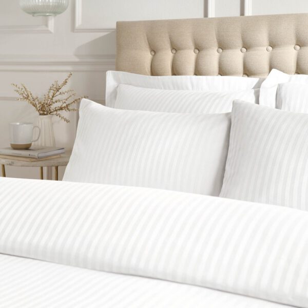 Damaszt párnahuzat szett 2 db-os 50x75 cm Satin Stripe – Catherine Lansfield