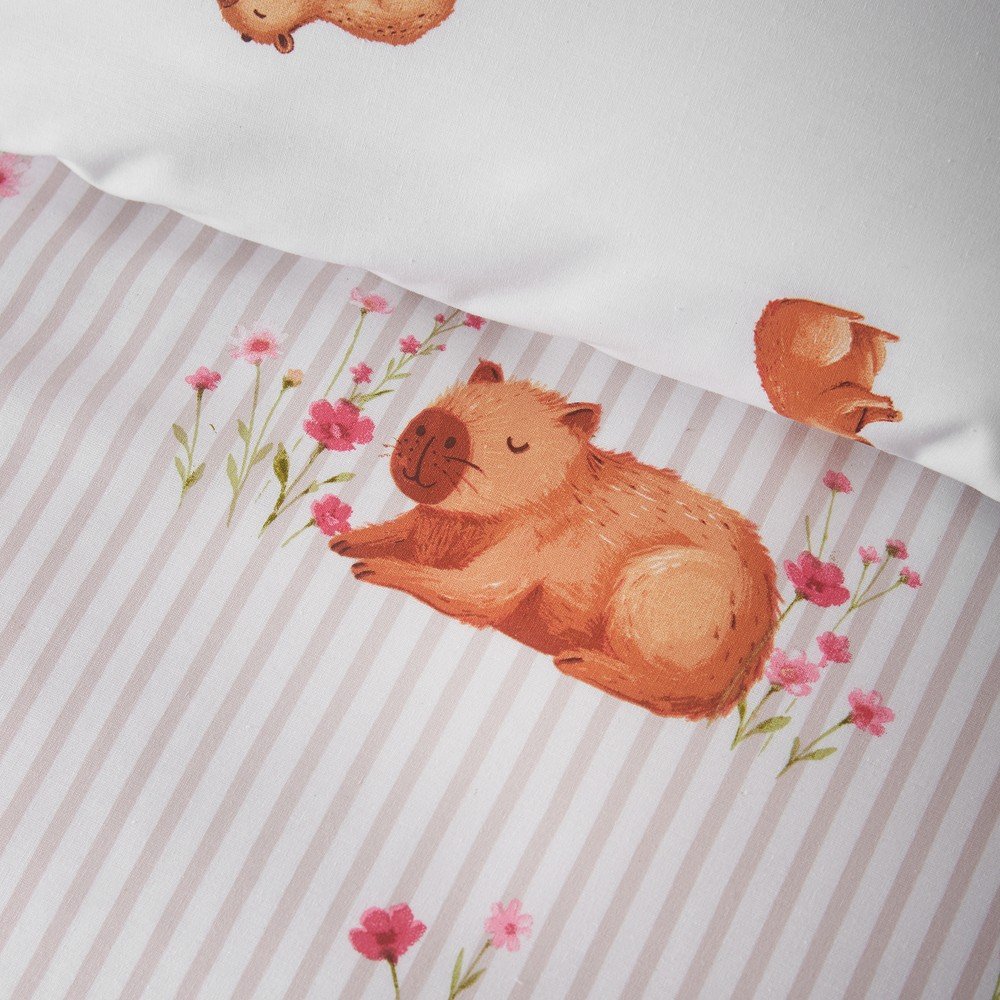 Natúr színű kétszemélyes ágyneműhuzat 200x200 cm Happy Capy(bara) – Catherine Lansfield